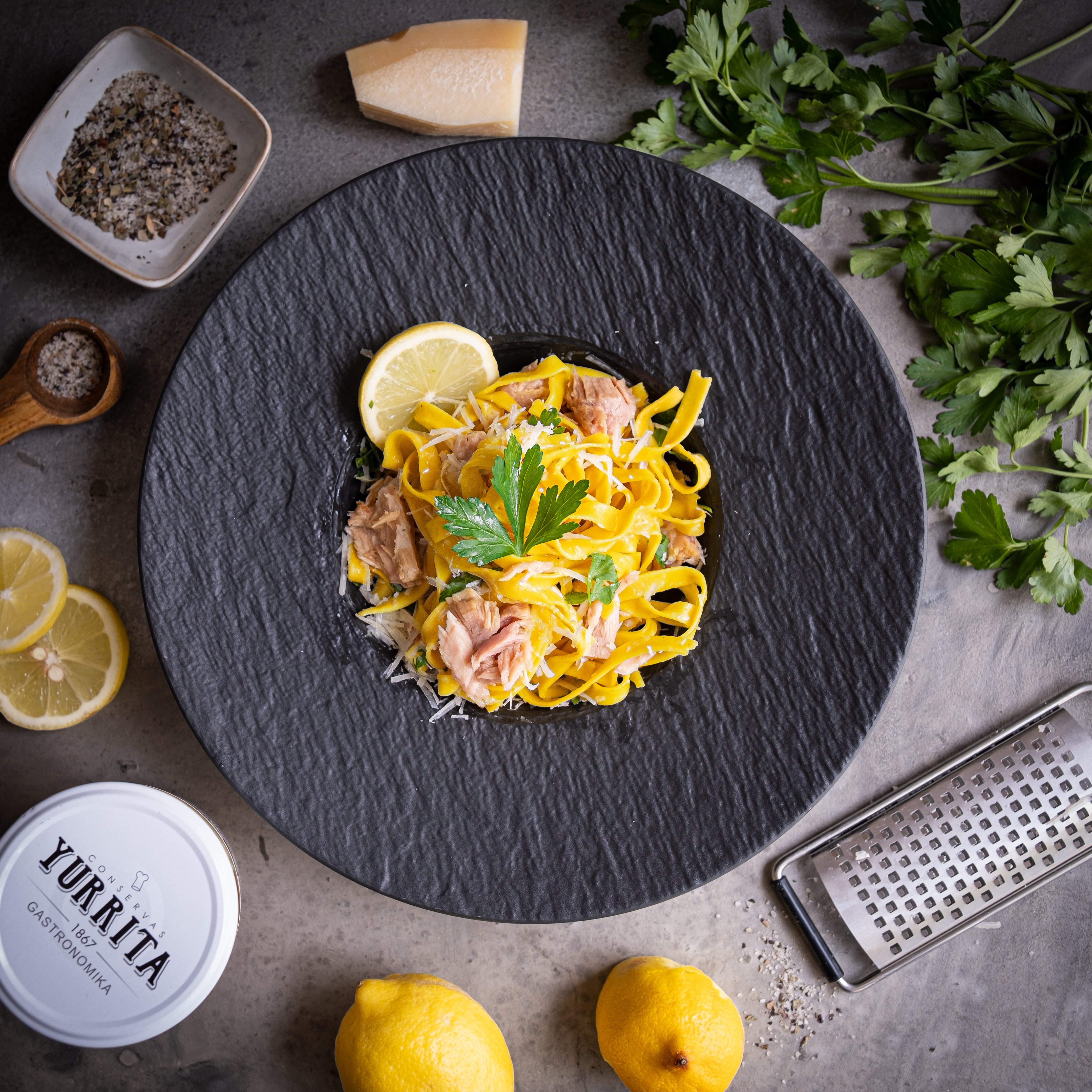 Zitronen-Pasta mit Thunfisch